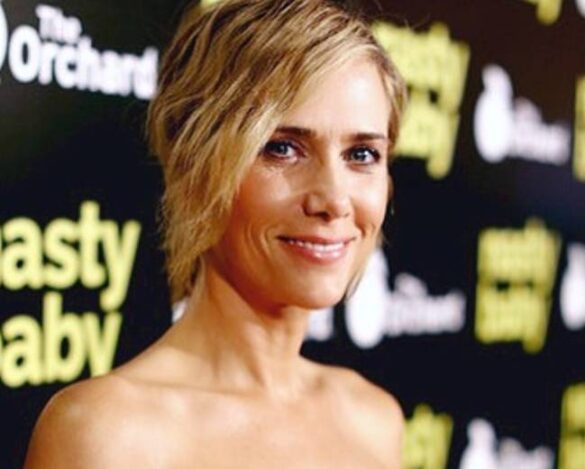 Kristen Wiig Bio New Videos Photos Age Net Worth Wiki Name And Boyfriend Height 3359