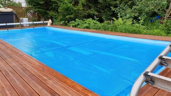 reasons-why-you-should-get-a-pool-cover-and-pool-enclosure