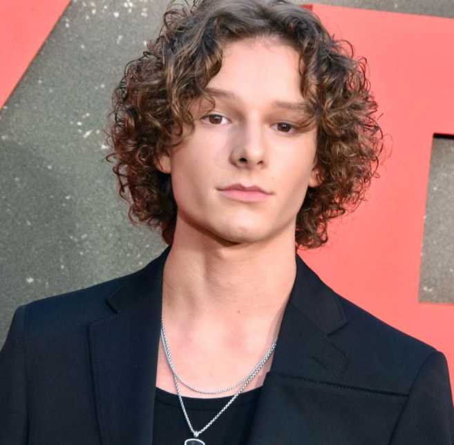 Mason Thames wiki, bio age, height, net worth, height, brother, parents