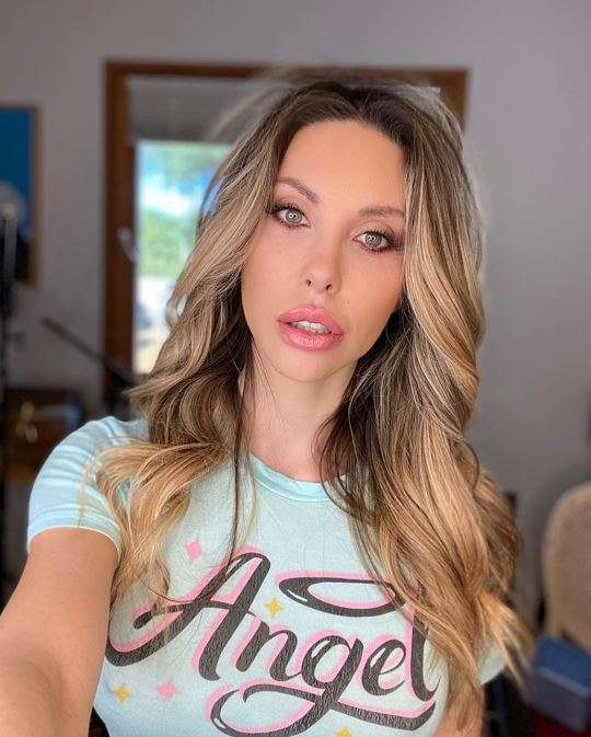 Chloe Lattanzi Bio, Age, Height, Career, Husband, Children, Net Worth