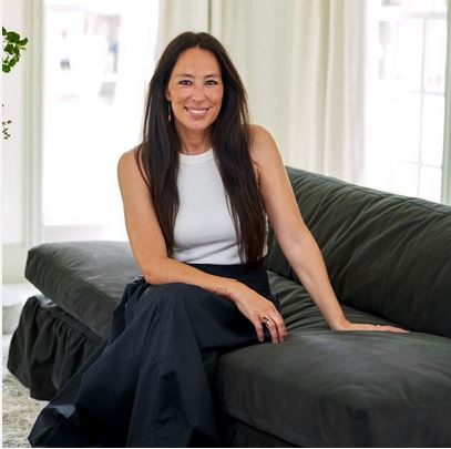 Joanna Gaines looking sexy and nude in a bikini