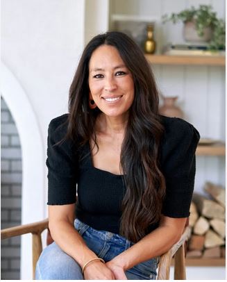 Joanna Gaines looking sexy and nude in a bikini