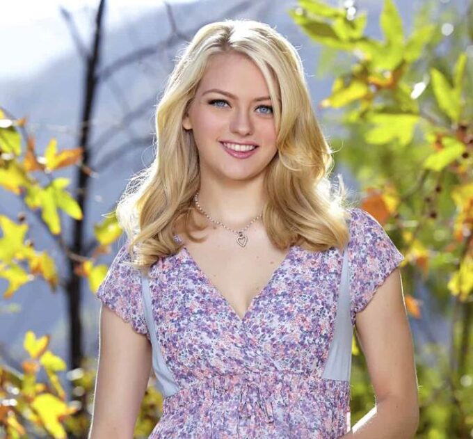 Alli Rae’s biography, Wiki, career, net worth, personal life, social media, and more